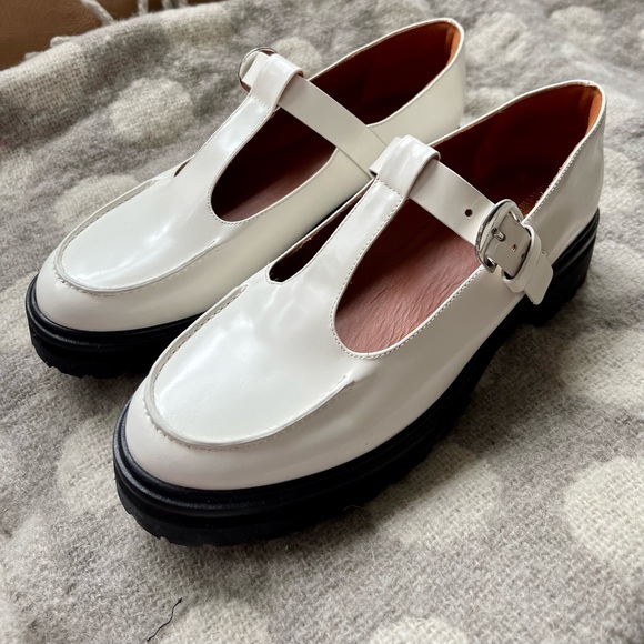 Selling as slightly too small - Perfect, new condition. - Picture 2 of 3